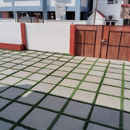 Crimson Villa Pondicherry Exterior photo